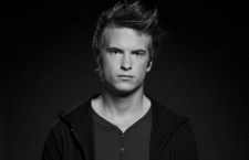 viktor-isidur-blom-profile-03