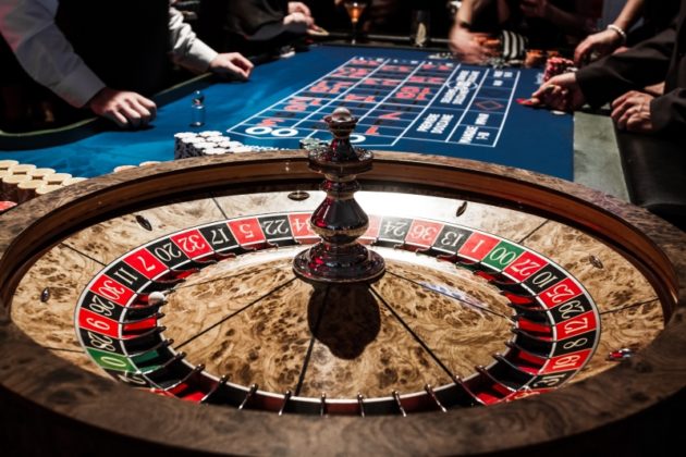 Dlaczego Amaya chce zaoferować pokerzystom gry kasynowe i zakłady sportowe?