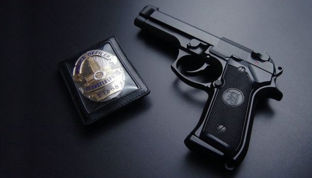 Policjant aresztowany za pomoc w organizowaniu nielegalnej gry o milion dolarów