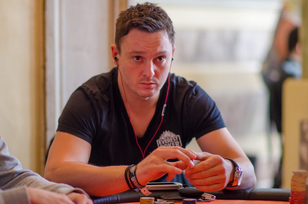 Sam Trickett opuszcza Everest Poker