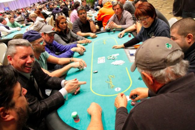 O ewolucji turniejów pokerowych