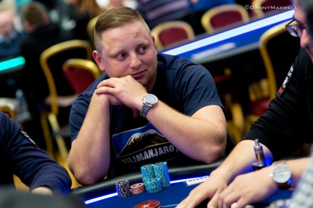 Adrian Filiczkowski chipleaderem Main Eventu UKIPT Isle of Man
