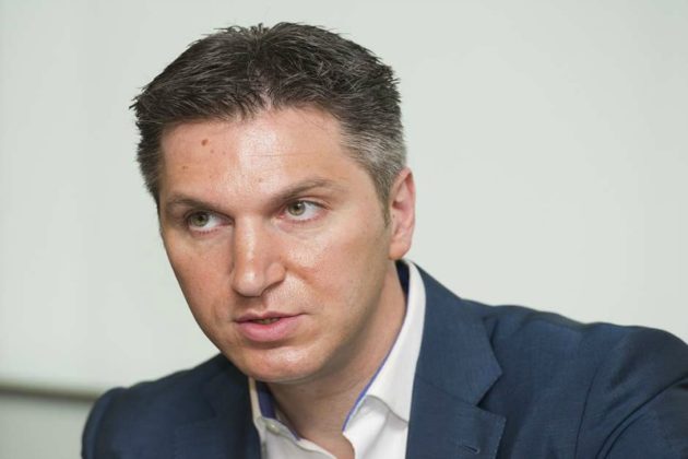 W co gra David Baazov? Naprawdę chce wykupić PokerStars?