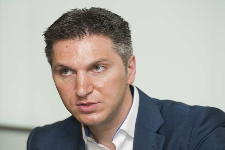W co gra David Baazov? Naprawdę chce wykupić PokerStars?