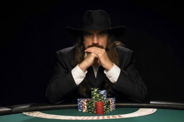 Chris Ferguson usłyszał „trzy słowa do ojca prowadzącego” na WSOP (video)