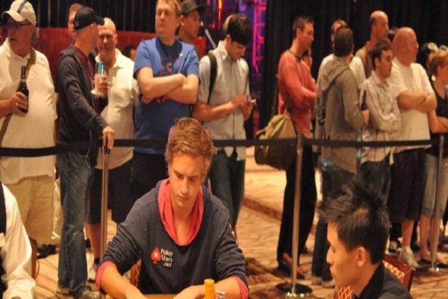 10 kroków do tego, aby zostać świetnym pokerowym pomocnikiem