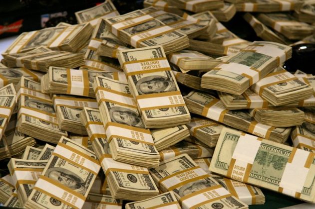 Pielęgniarz wygrywa 2 eventy mini WCOOP jednocześnie