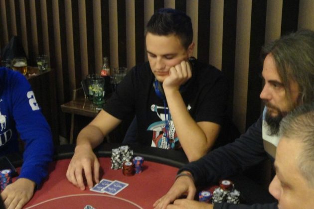 Adam Wroński zajmuje drugie miejsce w „October Major” i wygrywa  219.500 Kč!