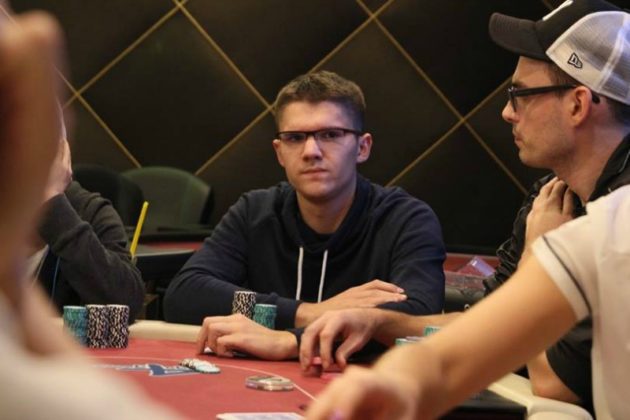 [RELACJA od 17:40] Tomasz Chmiel chip leaderem November Major na starcie finałowego dnia!