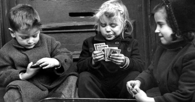 Plusy i minusy posiadania pokerowych rodziców