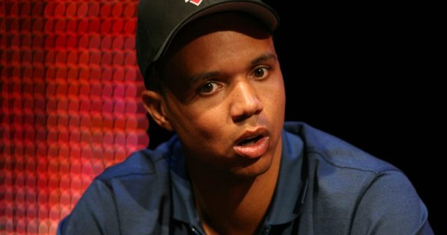 O czym w nowym filmie szkoleniowym rozmawiali Phil Ivey i jego przyjaciel Paul Phua?