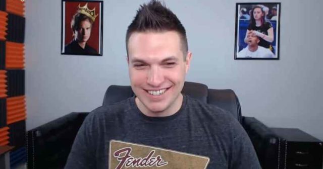 Doug Polk dołącza do innych pokerzystów ze swoim pierwszym V-logiem