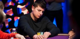 SHR Bowl: Pozostało ośmiu graczy, Jake Schindler zdecydowanym chip leaderem Jake Schindler - SHR Bowl