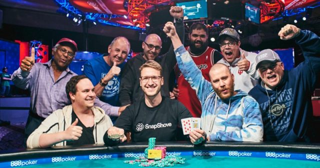 WSOP 2017: Charania z trzema koronami, bransoletki dla Silvera i Boleka
