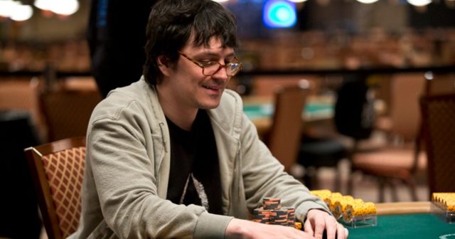 Isaac Haxton na prowadzeniu w Poker Players Championship