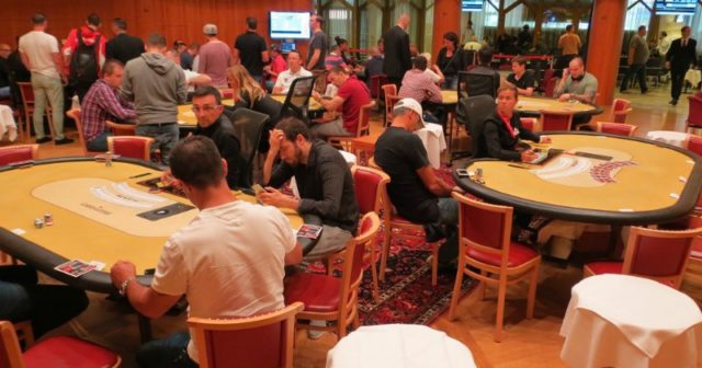 Poker EM Velden: Dwóch Polaków z awansem w evencie PLO