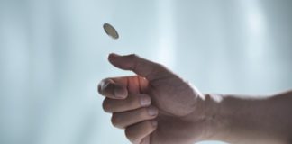 Dlaczego najlepsi pokerzyści podejmują decyzje losowo? Część 2/2