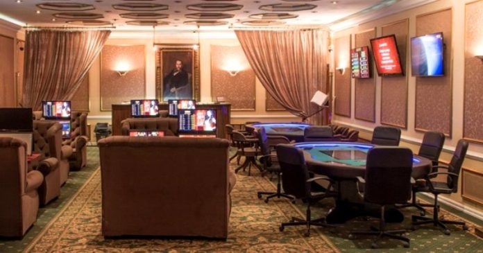 Czy ten poker room nie jest wspaniały? poker