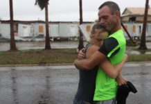 Społeczność pokerzystów pomaga ofiarom huraganu Harvey Huragan Harvey