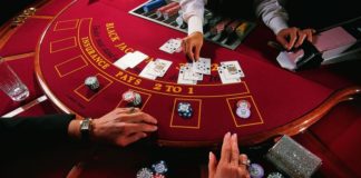 Jak pokerowe umiejętności mogą pomóc nam wygrywać w Blackjacka?