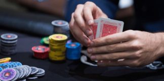 Jak zmaksymalizować zysk grając przeciwko słabym graczom?