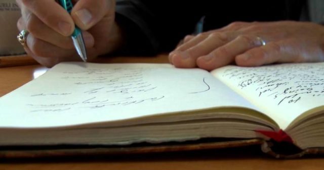 Dlaczego warto „kolorować” rywali i robić notatki?