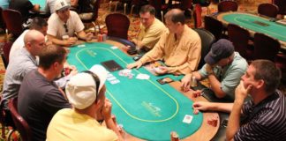 Nie bądź pan żłób, czyli etykieta przy pokerowym stole