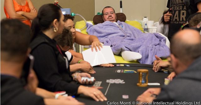 Pokerzysta choruje na stwardnienie zanikowe boczne. Zagrał w turnieju live!