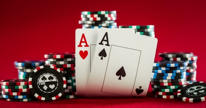 Analiza rozdania – Jak rozegrać pocket rockets?