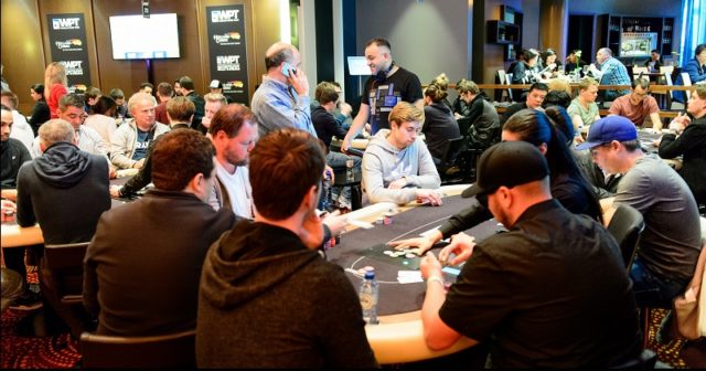 WPT Amsterdam: Awans polskiego pokerzysty do Dnia 2 Main Eventu