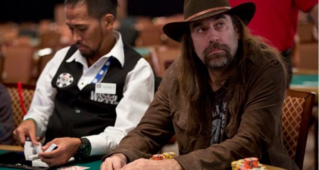 WSOP 2018: Chris Ferguson w drodze po siódmy tytuł. Miejsce płatne Dimy Urbanowicza