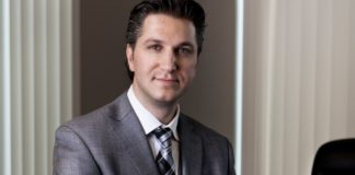 Sąd zakończył sprawę Davida Baazova. Powodem poważny błąd urzędników poker