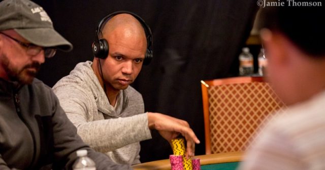 WSOP 2018: Phil Ivey awansował do Dnia 2 turnieju 565$ Colossus. Wyłoniono mistrza online