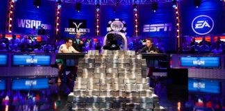 Marzysz o zawodowej grze w pokera? Oto opinie tych, którzy zarabiają w ten sposób na życie! poker