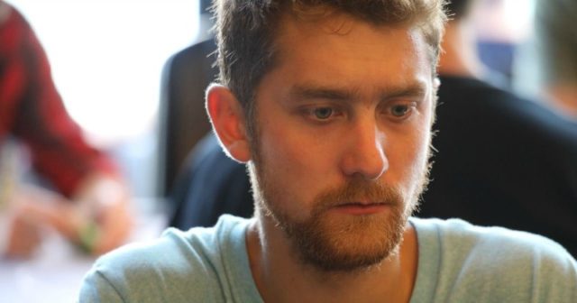 Poker EM: Grzegorz Grochulski cashuje w Main Evencie, dziś finał