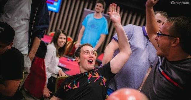 Poker na żywo – FT Goliatha dobitnie pokazało, dlaczego warto grać live