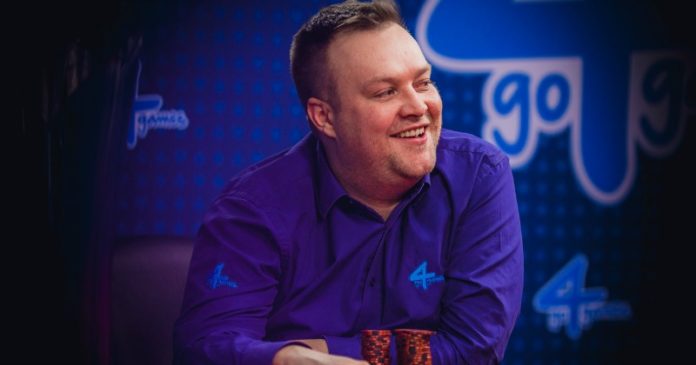 Poker Fever Roman Papacek