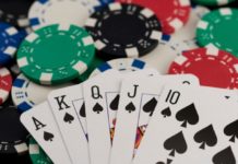 Squeeze, set mining, floating – trzy zagrania, które z korzyścią możesz wprowadzić do swojej gry poker