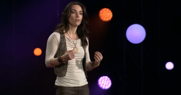 Liv Boeree- TED Vancouver 2018- foto poker