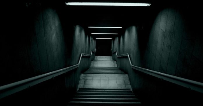 Światło, pomieszczenie, dark, noc, night, light, ciemność poker