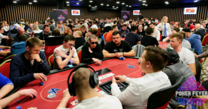 Wielkie pokerowe grillowanie