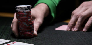 Donk bet – czym jest i kiedy go używać? Donk bet - czym jest i kiedy go używać?