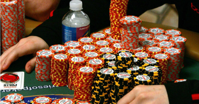 Gra z deepowym stackiem