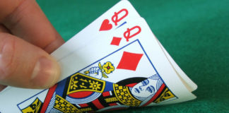 Jak poprawnie grać z parą dam? Jak grać z parą dam?