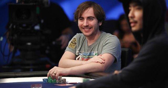 Daniel Strelitz radzi, jak przetrwać duże festiwale pokerowe