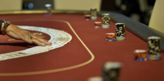 All-in dla blefu we wczesnej fazie turnieju freezeout (analiza rozdania) Analiza rozdania - all-in dla blefu we wczesnej fazie turnieju freezeout