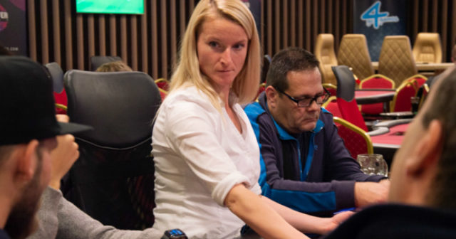 Poker Fever Series: Spokojny początek turnieju Poker Fever Cup