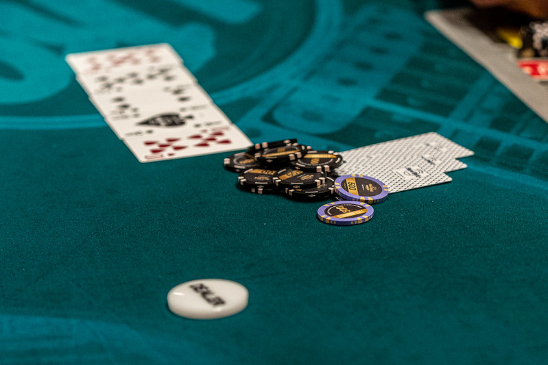 Gareth Chantler - niespodziewany lead bet po flopie