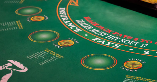 PokerStars testuje kasynowe side bety przy stolikach pokerowych