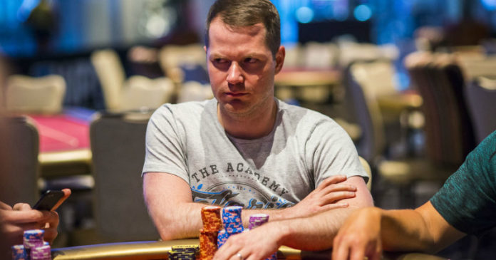 Jonathan Little - zbyt częste foldowanie